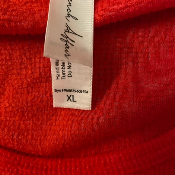 Woman - Picture 5 of 5